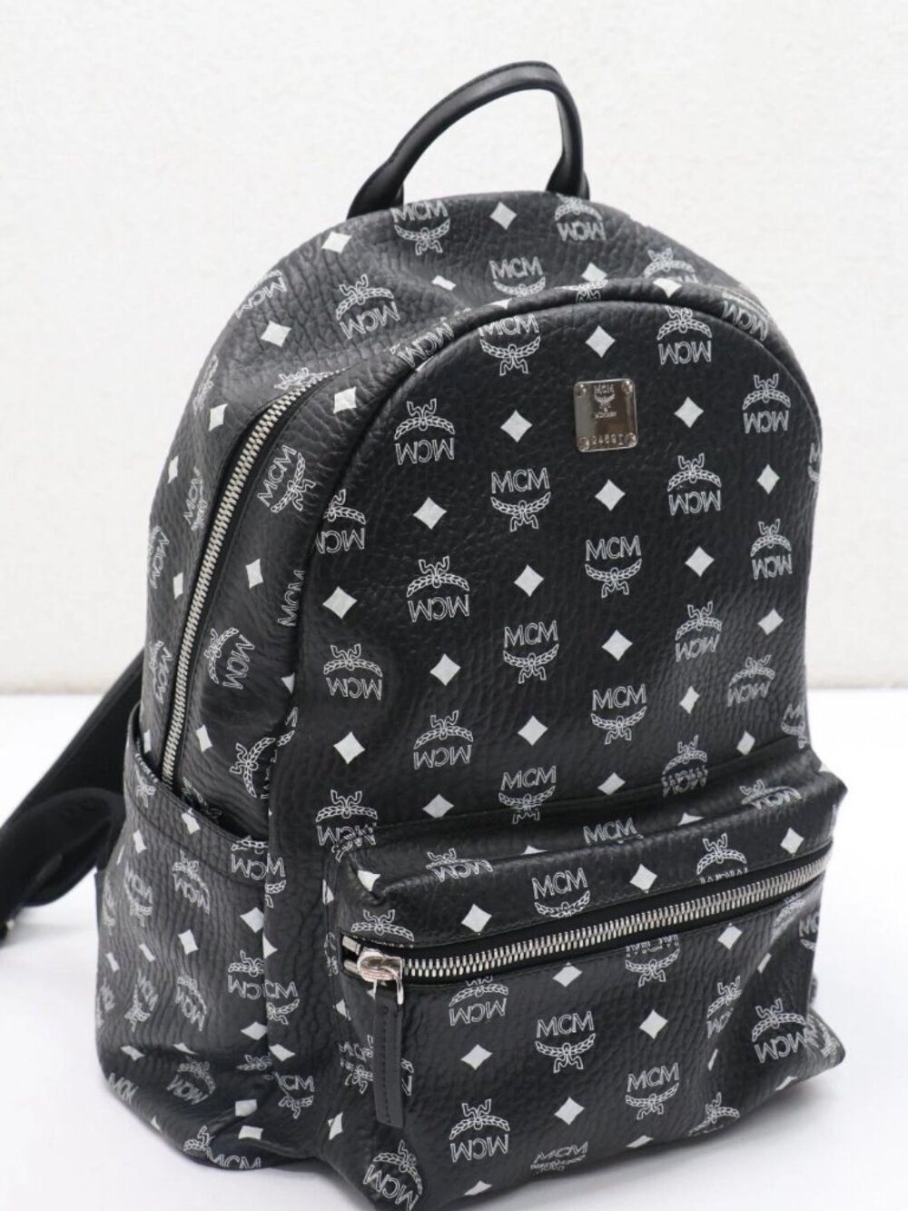MCM Stark Backpack Visetos White Logo Medium - Black/White